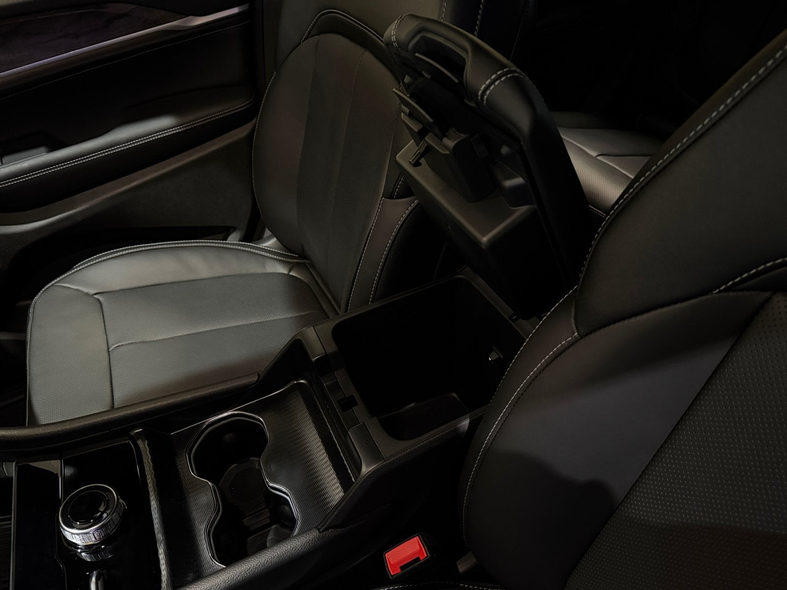 2027 Jeep Grand Cherokee Limited Reserve