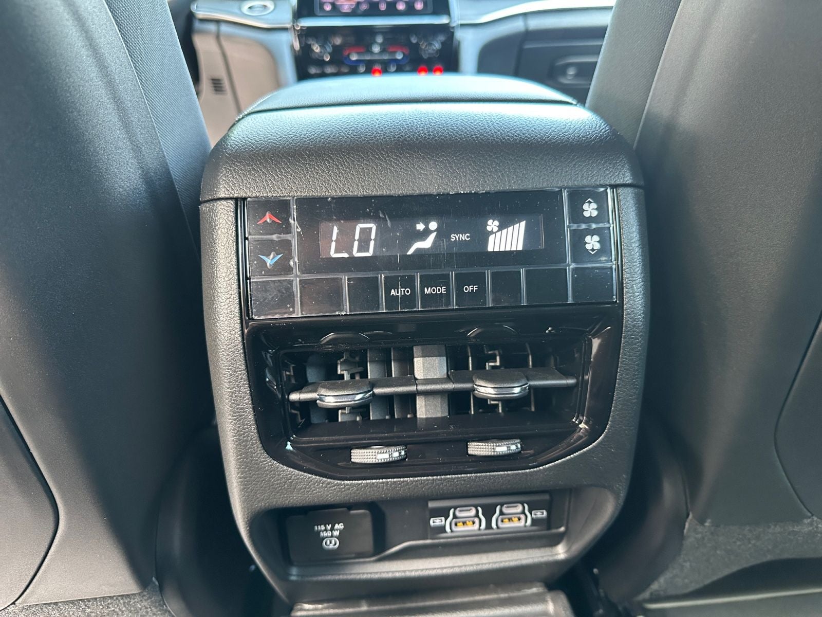 2026 Jeep Grand Cherokee GRAND CHEROKEE L LAREDO X 4X4