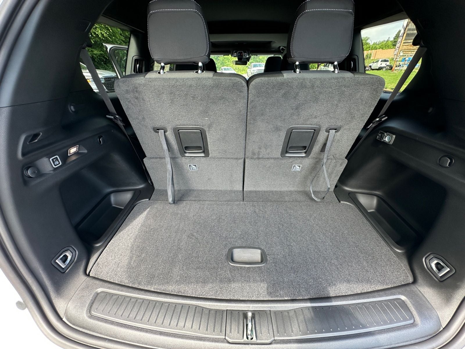 2026 Jeep Grand Cherokee GRAND CHEROKEE L LAREDO X 4X4