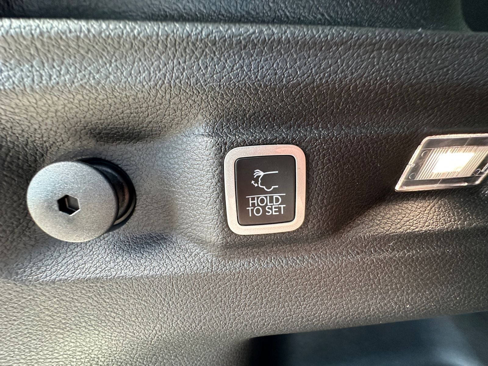 2026 Jeep Grand Cherokee GRAND CHEROKEE L LAREDO X 4X4