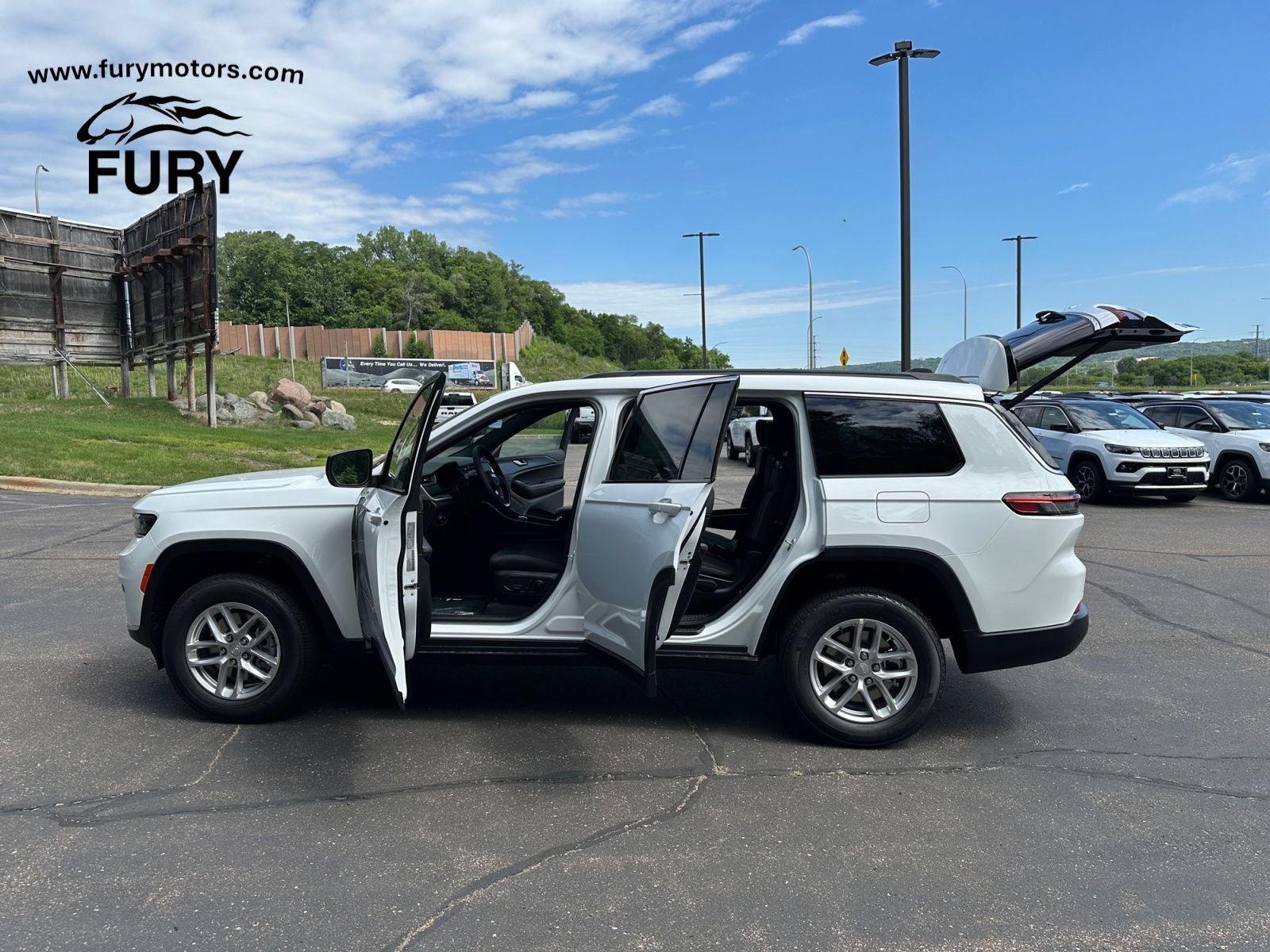 2026 Jeep Grand Cherokee GRAND CHEROKEE L LAREDO X 4X4