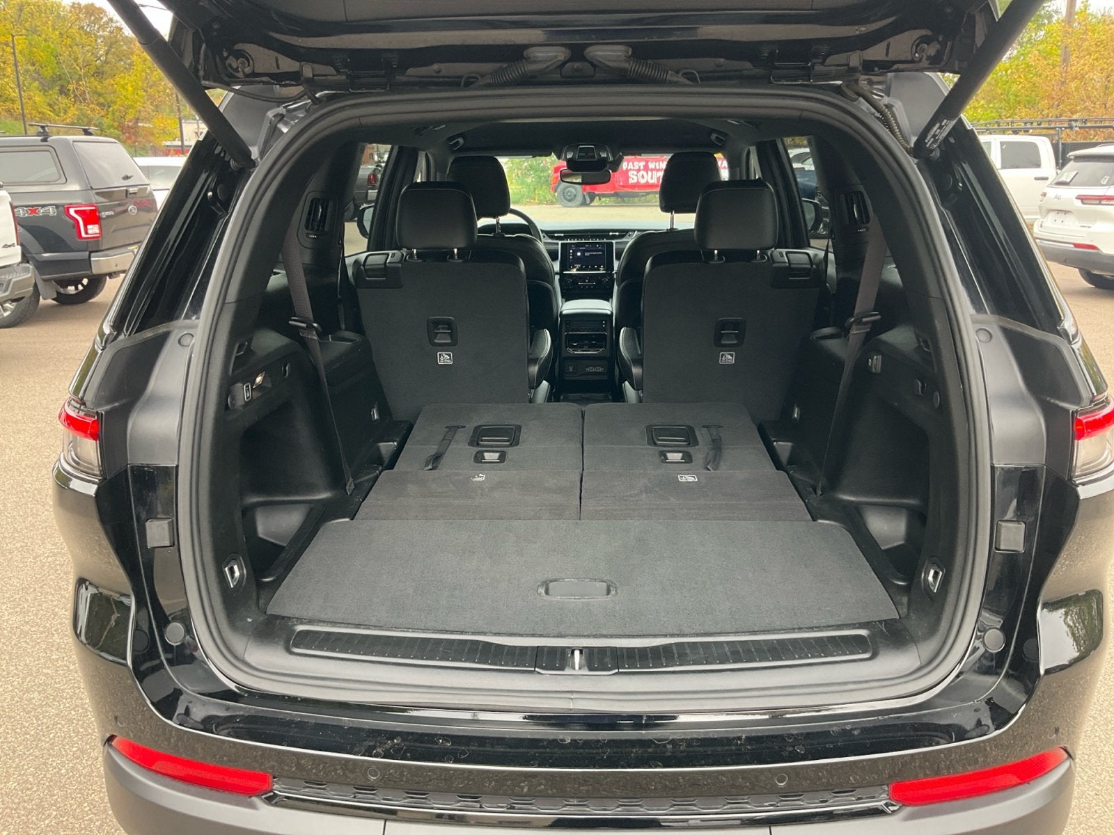 2023 Jeep Grand Cherokee L Altitude 4x4