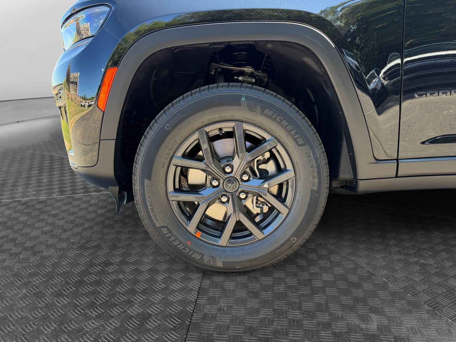 2027 Jeep Grand Cherokee Laredo Altitude