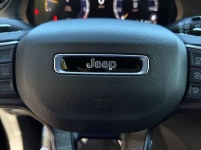 2027 Jeep Grand Cherokee Laredo Altitude