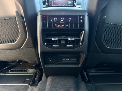 2027 Jeep Grand Cherokee Laredo Altitude