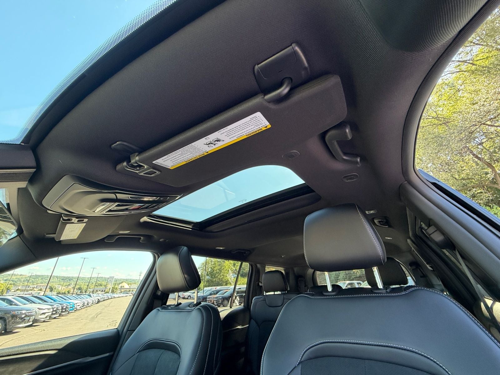 2027 Jeep Grand Cherokee Laredo Altitude