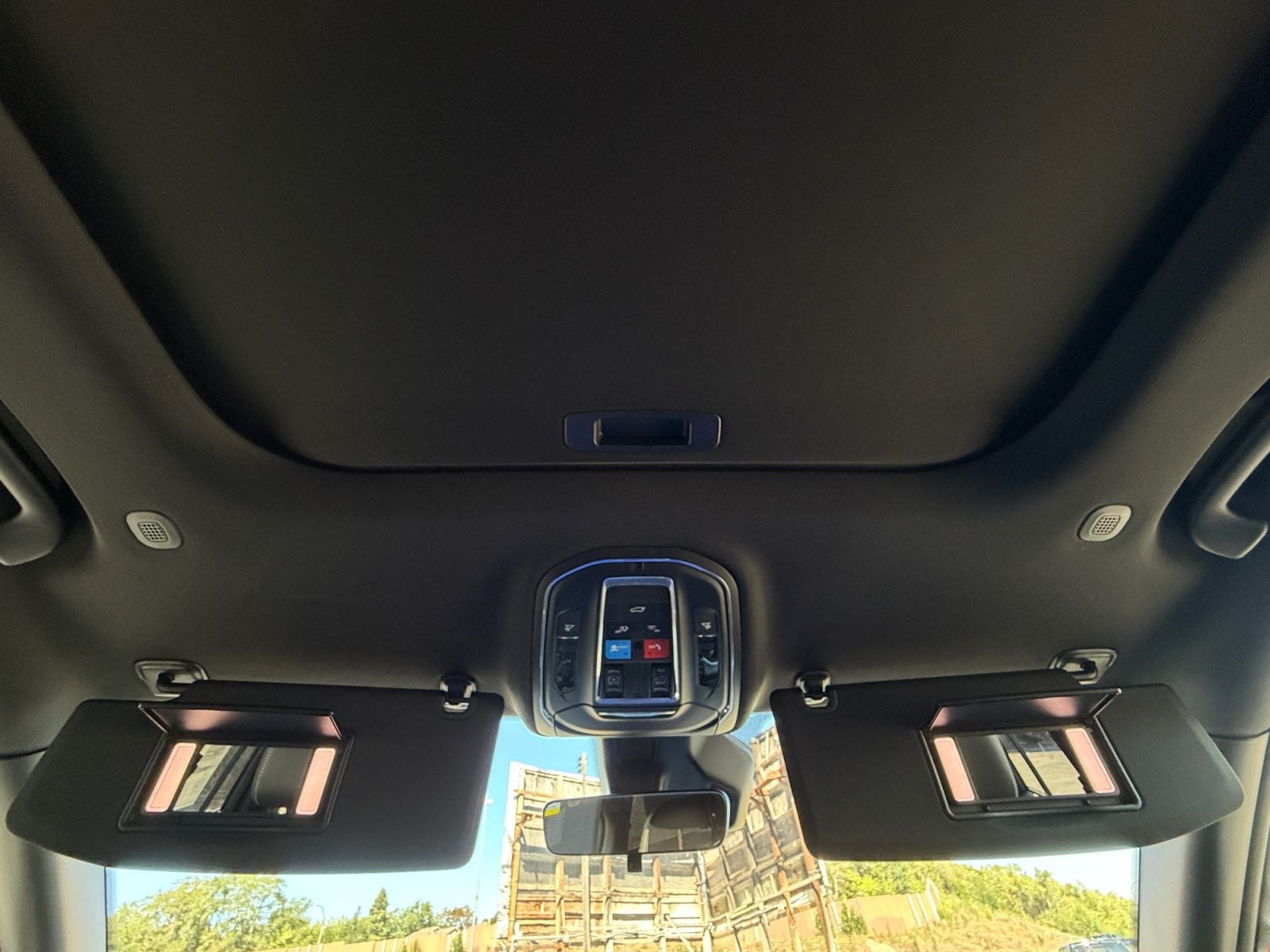 2027 Jeep Grand Cherokee Laredo Altitude