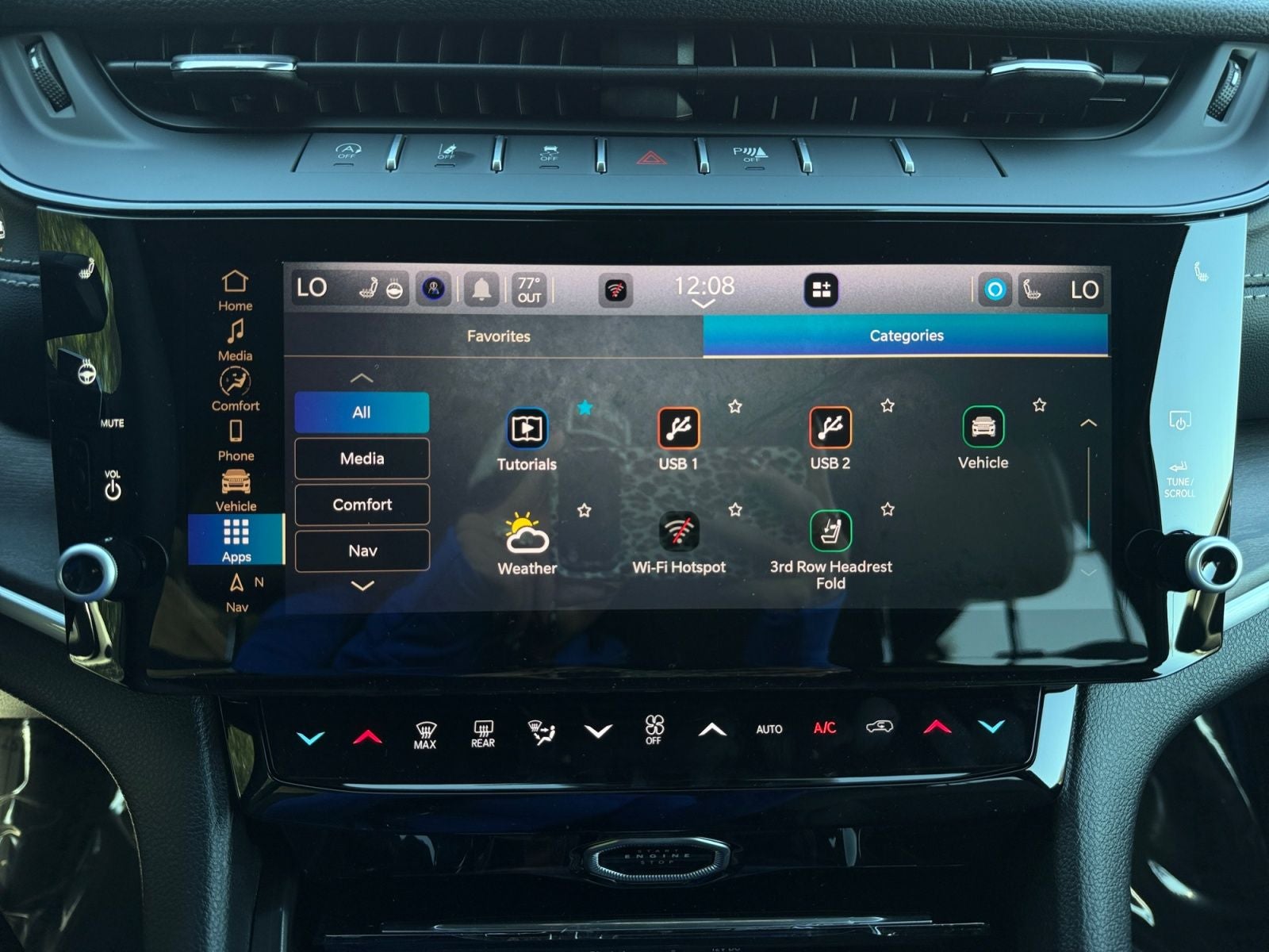 2027 Jeep Grand Cherokee Laredo Altitude