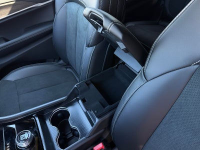2027 Jeep Grand Cherokee Laredo Altitude