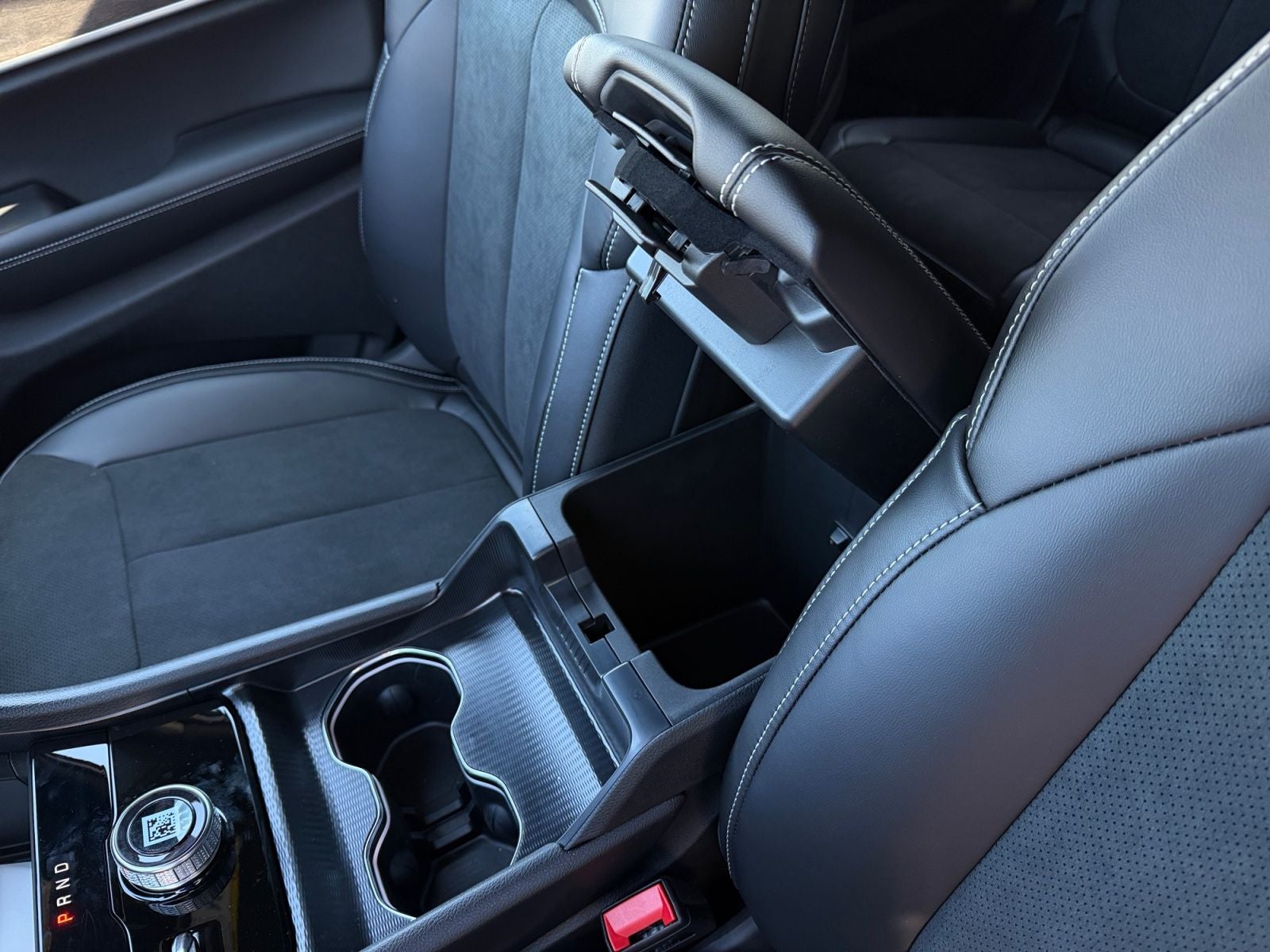 2027 Jeep Grand Cherokee Laredo Altitude