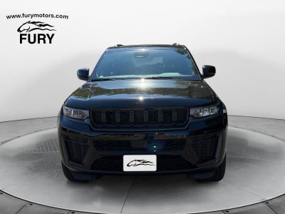 2027 Jeep Grand Cherokee Laredo Altitude