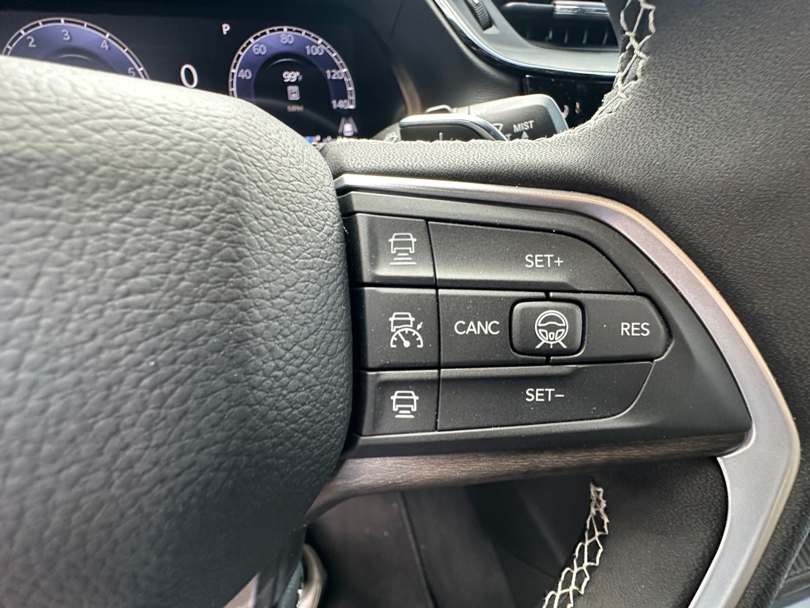 2026 Jeep Grand Cherokee GRAND CHEROKEE L LAREDO ALTITUDE 4X4