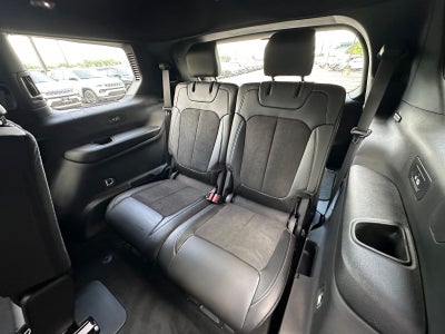 2026 Jeep Grand Cherokee GRAND CHEROKEE L LAREDO ALTITUDE 4X4