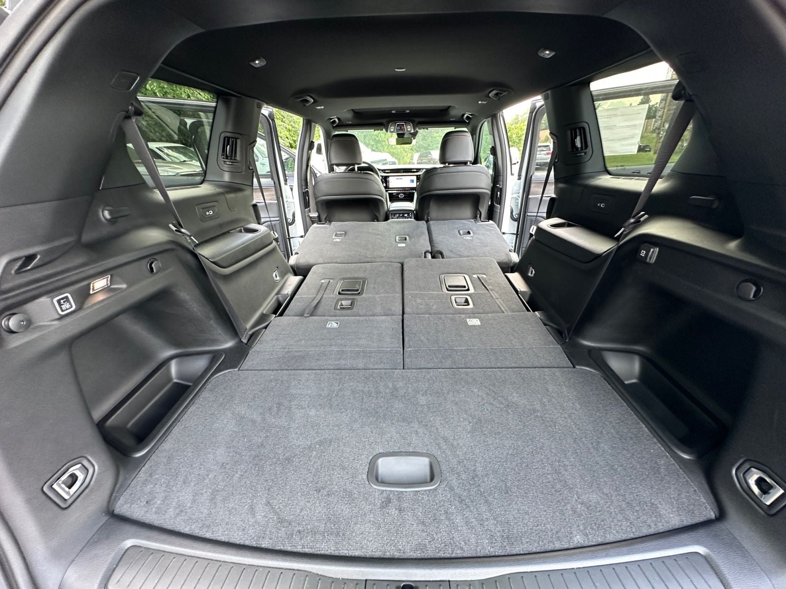 2026 Jeep Grand Cherokee GRAND CHEROKEE L LAREDO ALTITUDE 4X4