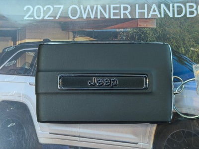 2027 Jeep Grand Cherokee GRAND CHEROKEE L LAREDO ALTITUDE 4X4