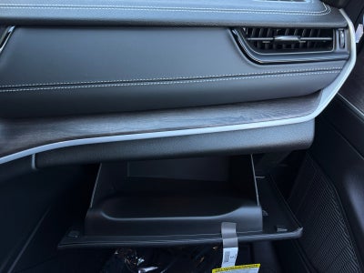 2027 Jeep Grand Cherokee GRAND CHEROKEE L LAREDO ALTITUDE 4X4