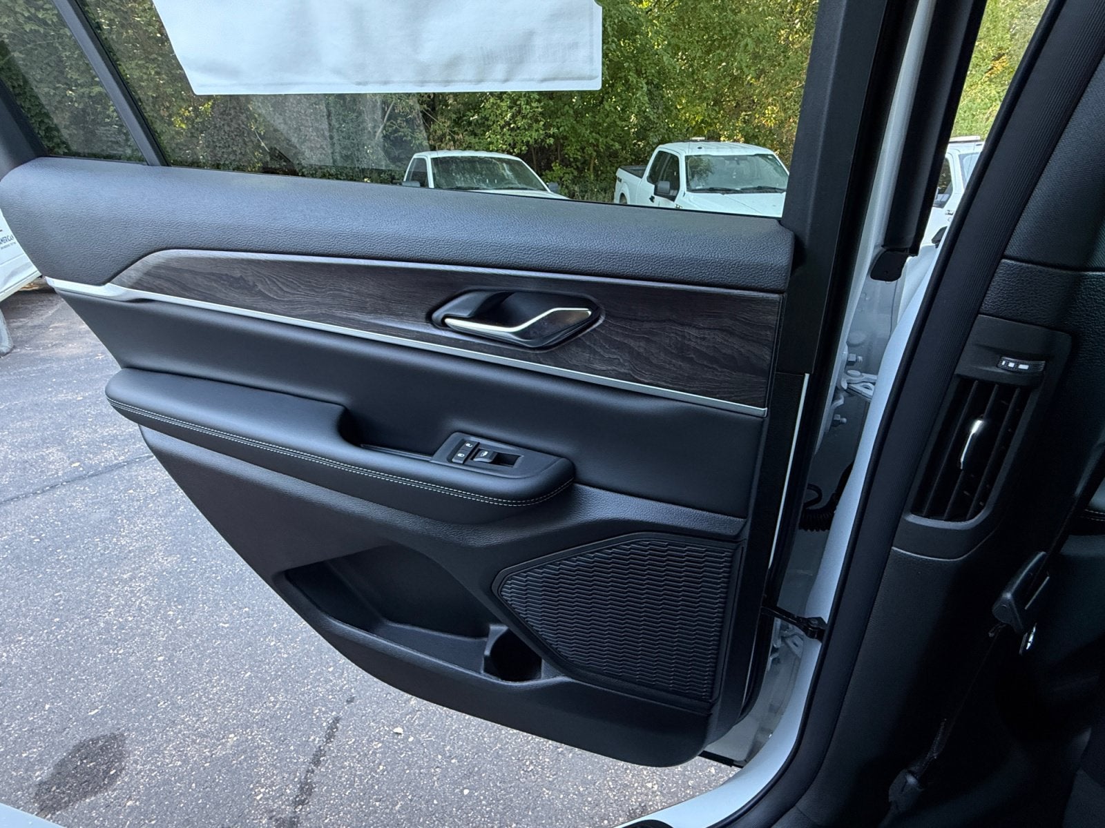 2027 Jeep Grand Cherokee GRAND CHEROKEE L LAREDO ALTITUDE 4X4