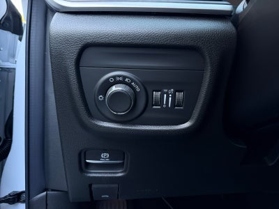 2027 Jeep Grand Cherokee GRAND CHEROKEE L LAREDO ALTITUDE 4X4