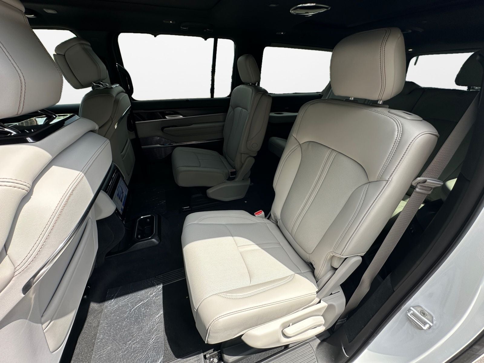2026 Jeep Grand Wagoneer L Summit Obsidian