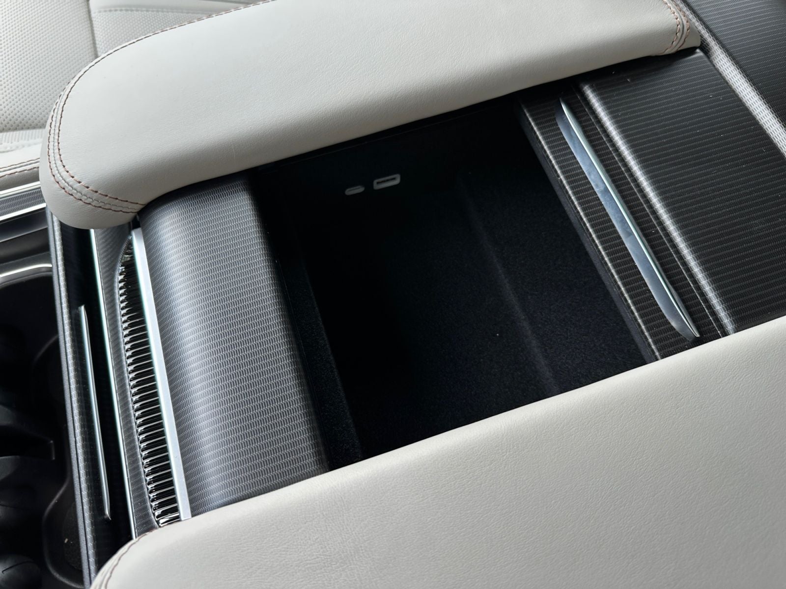 2026 Jeep Grand Wagoneer L Summit Obsidian