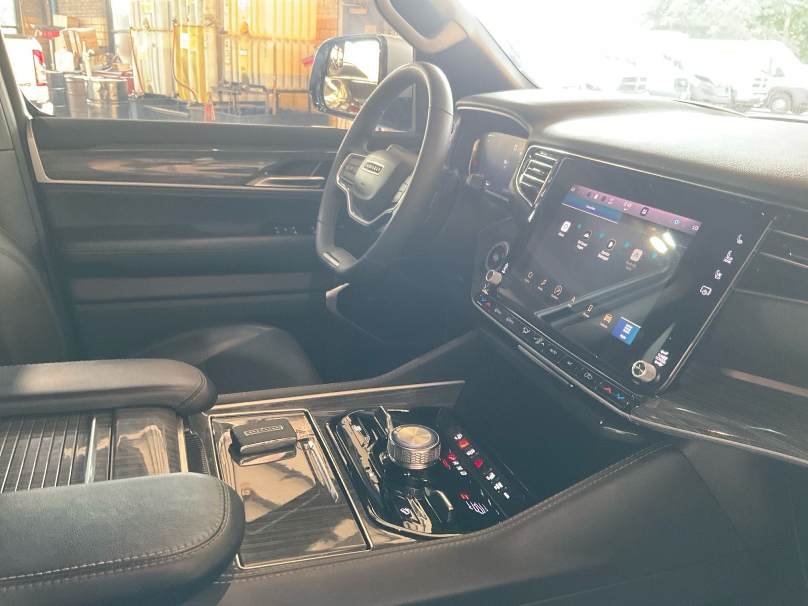 2022 Jeep Wagoneer Series III