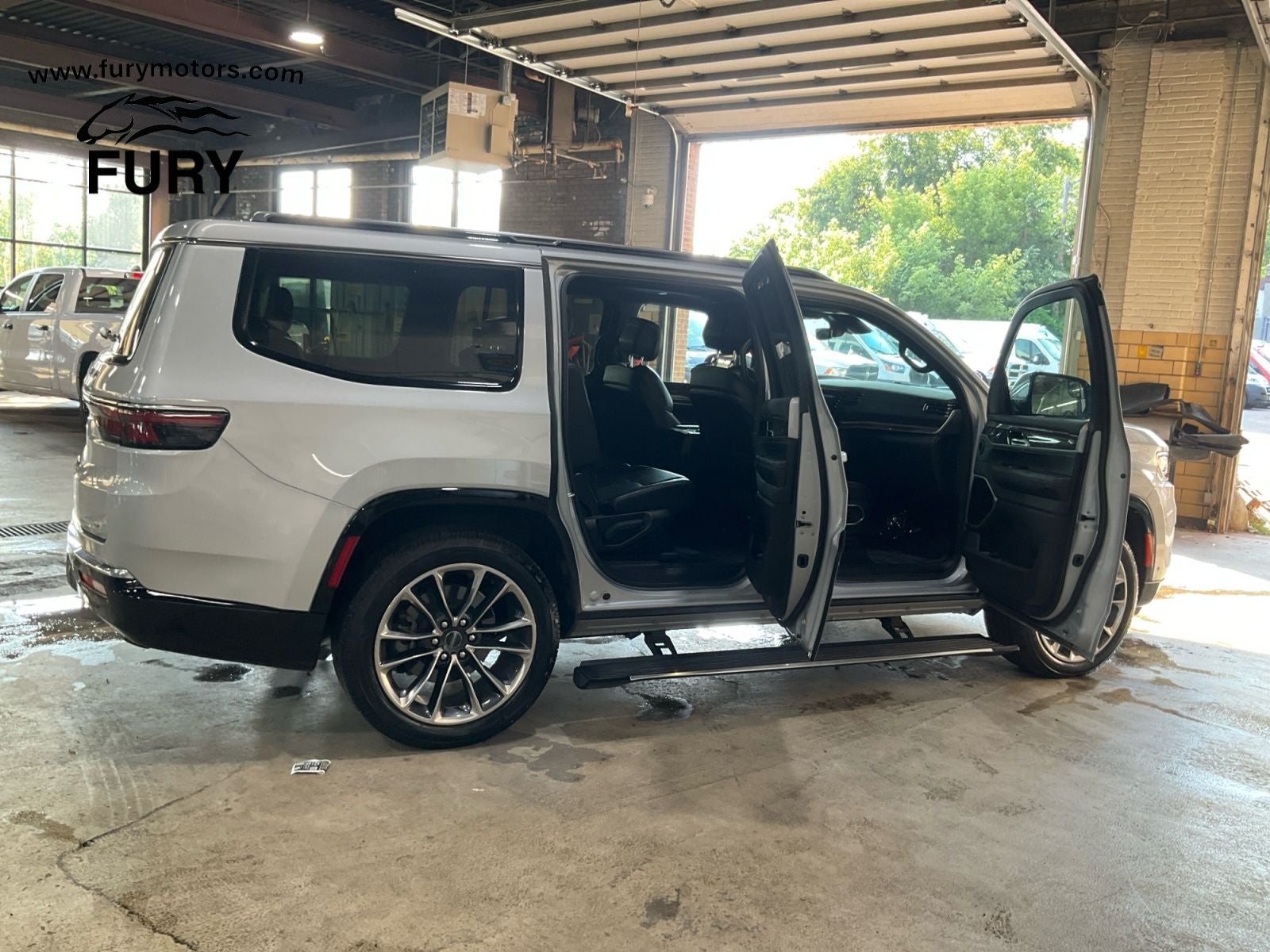 2022 Jeep Wagoneer Series III
