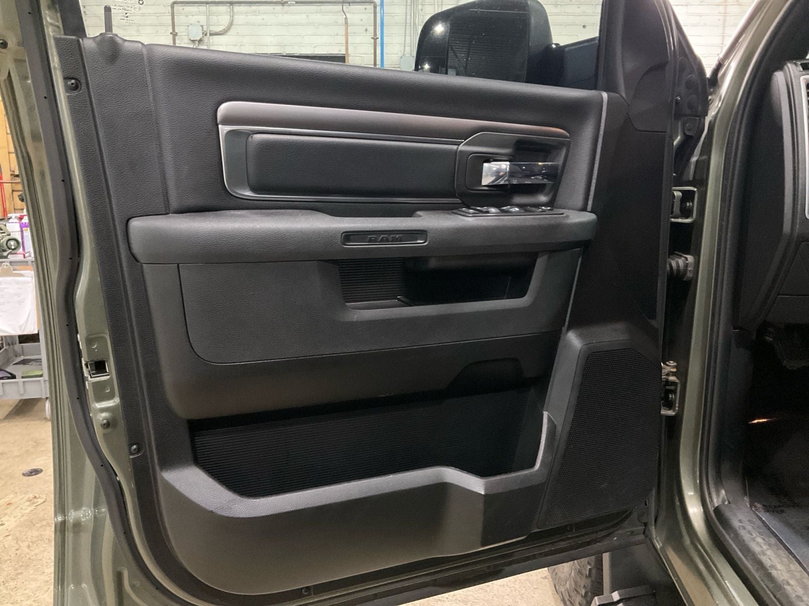 2021 RAM 1500 Classic Warlock Quad Cab 4x4 6'4' Box