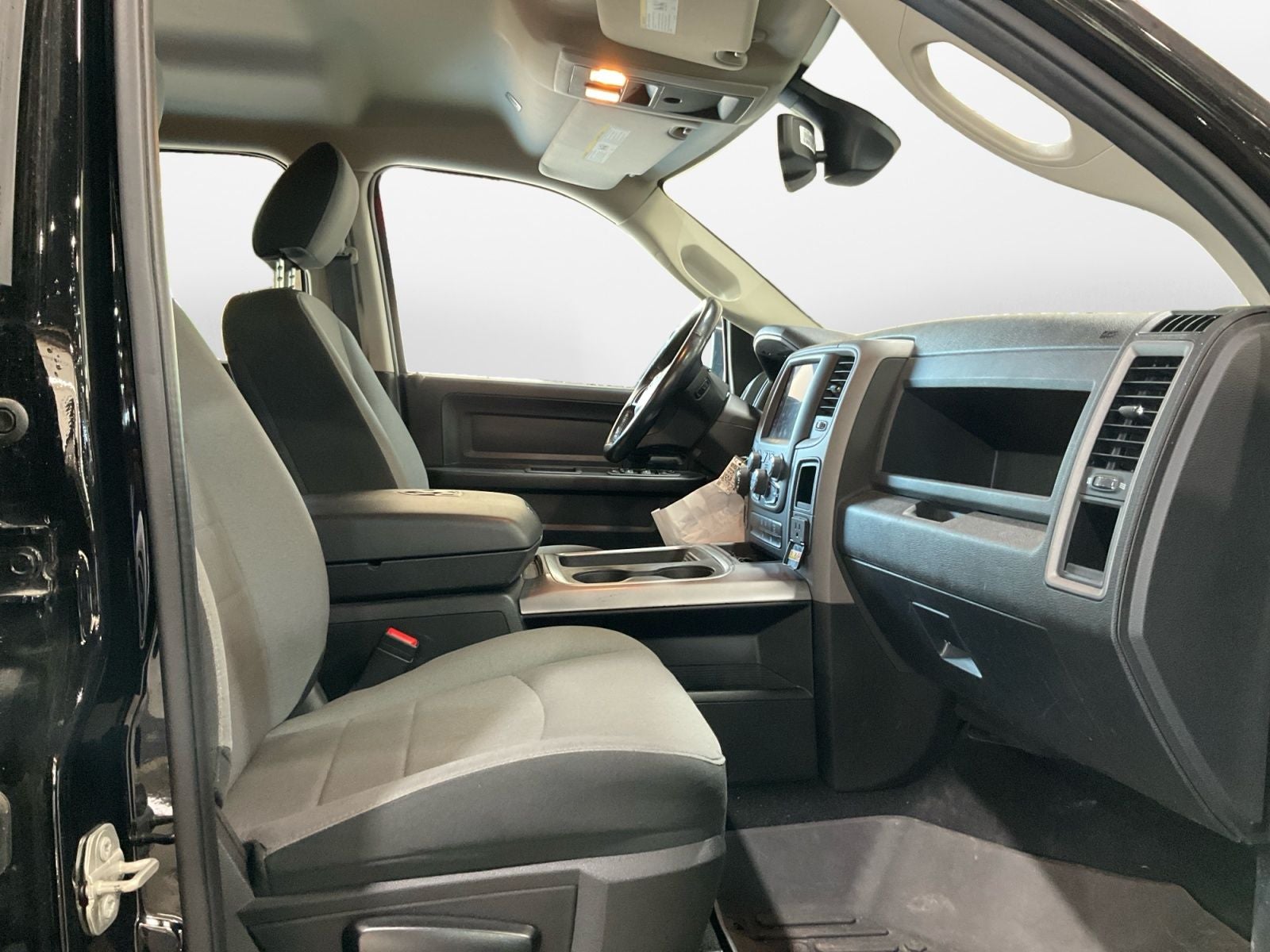 2023 RAM 1500 Classic Express