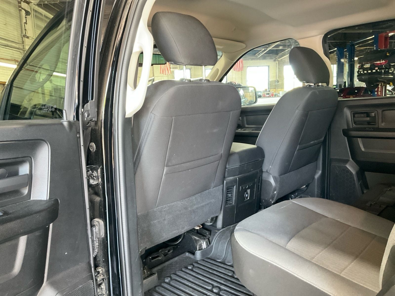 2023 RAM 1500 Classic Express