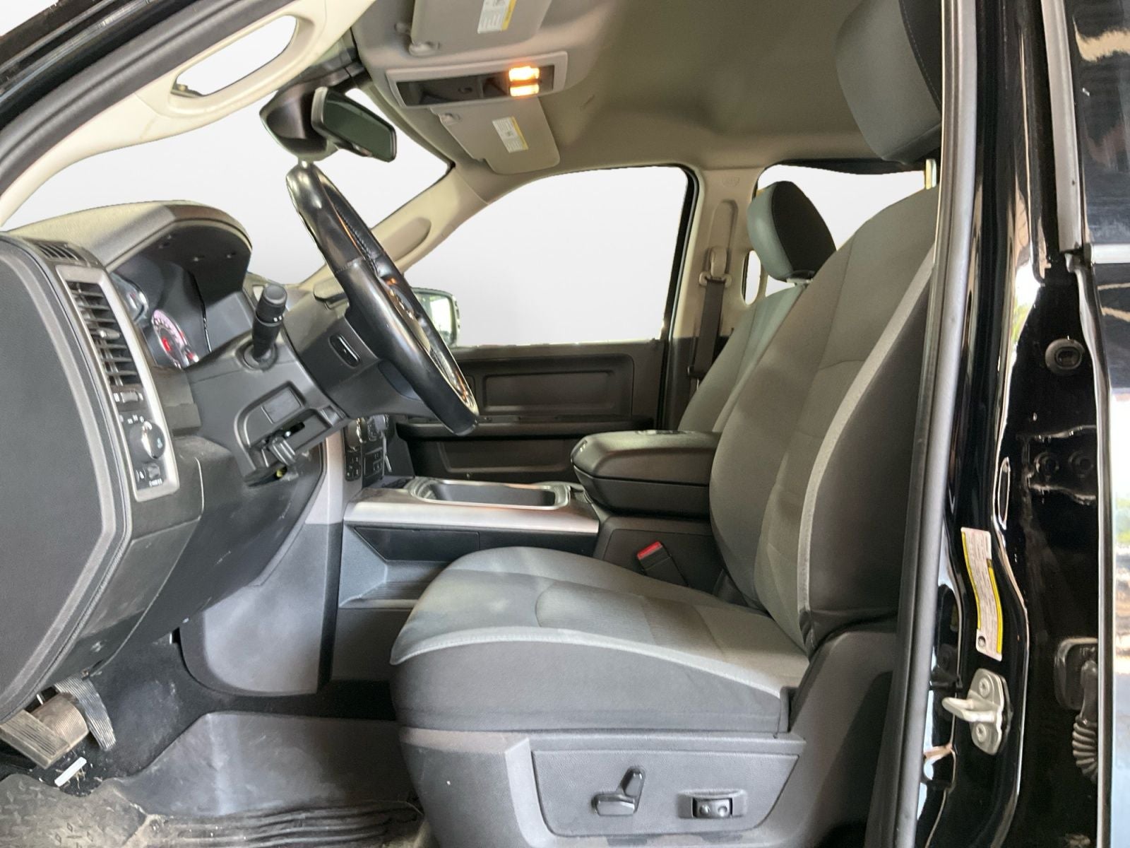 2023 RAM 1500 Classic Express