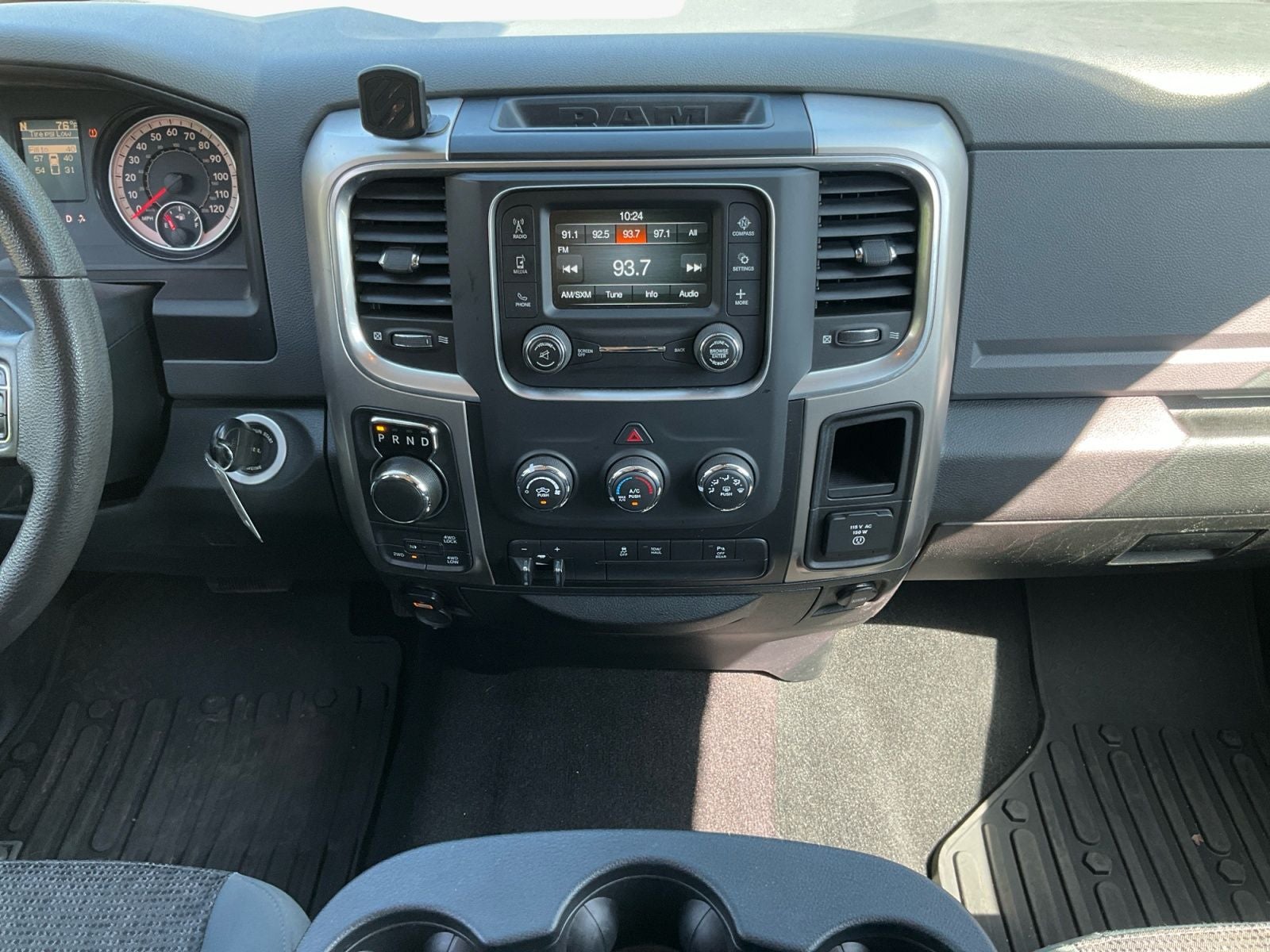 2018 RAM 1500 SLT