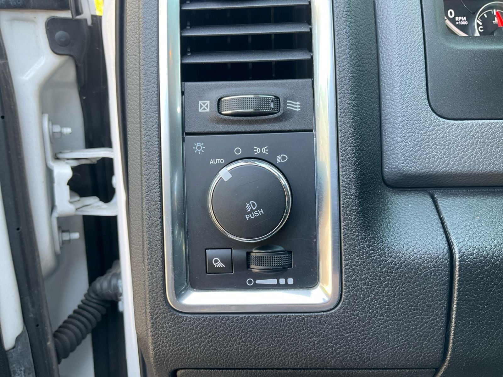 2018 RAM 1500 SLT