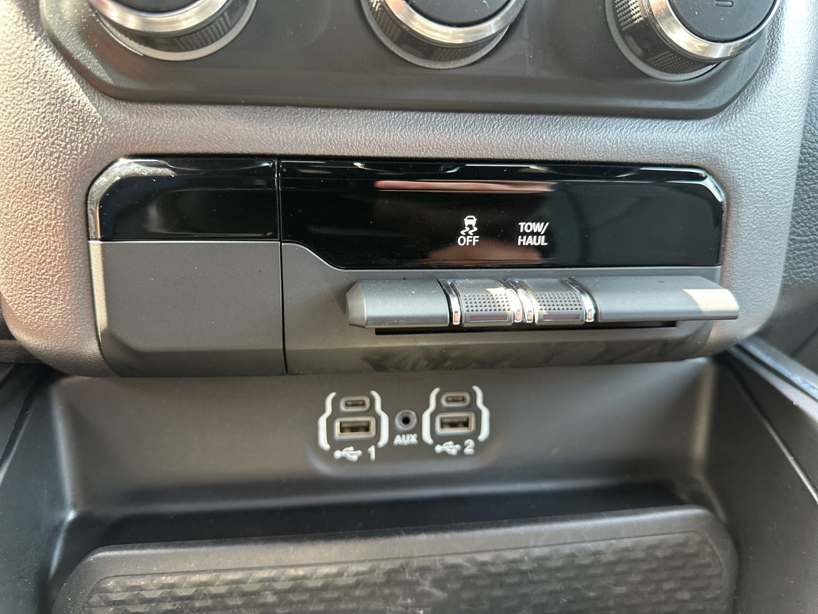 2024 RAM 1500 Big Horn Crew Cab 4x4 5'7' Box
