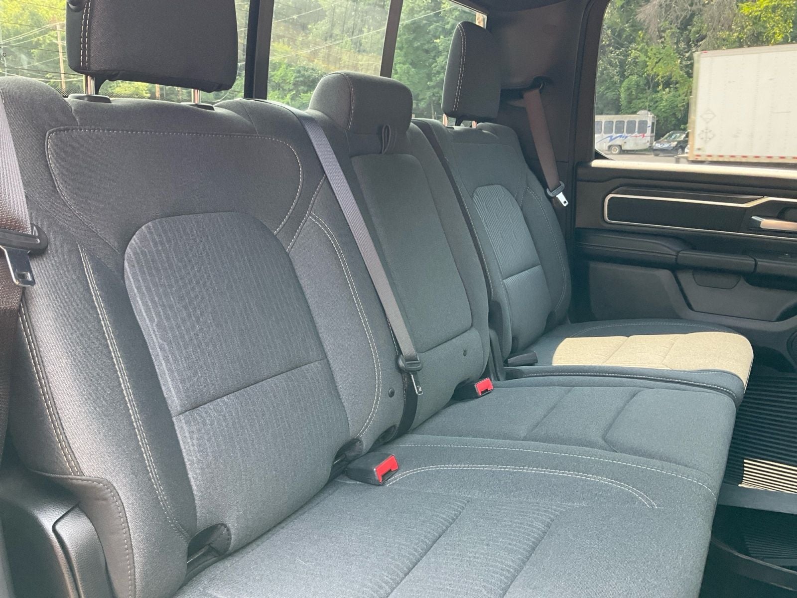 2020 RAM 1500 Big Horn Crew Cab 4x4 5'7' Box