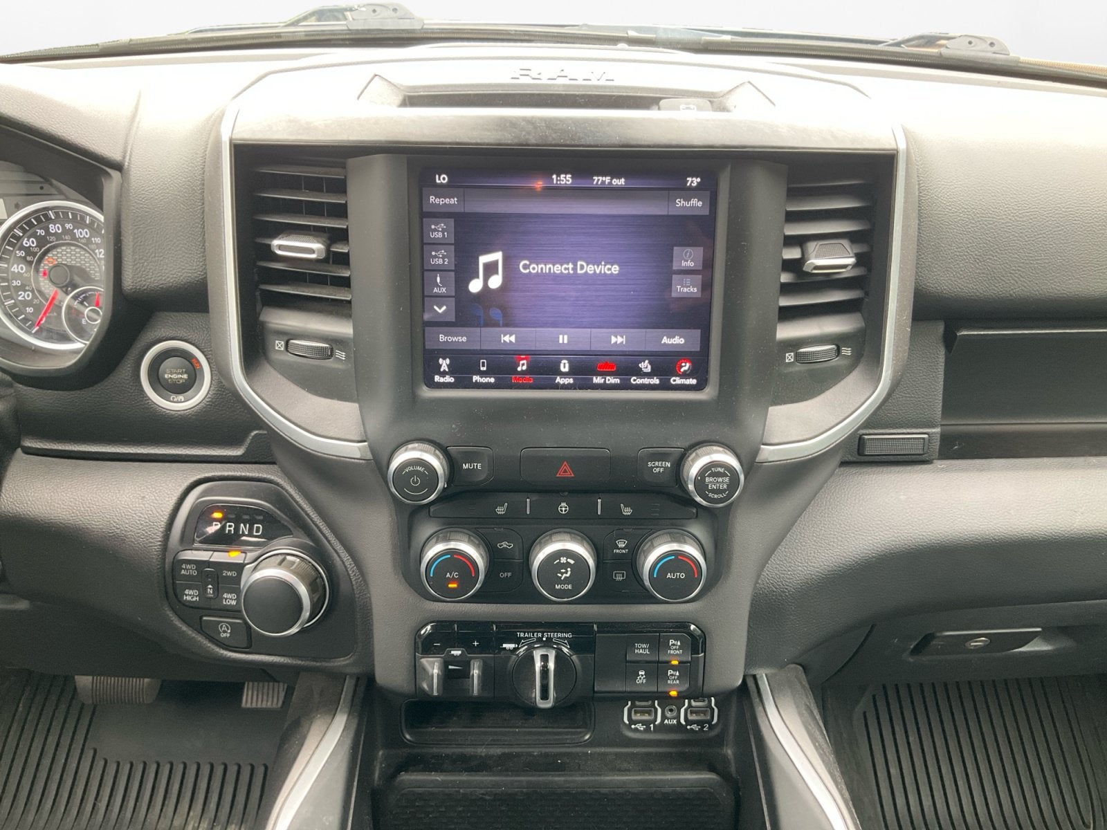 2021 RAM 1500 Big Horn Crew Cab 4x4 5'7' Box