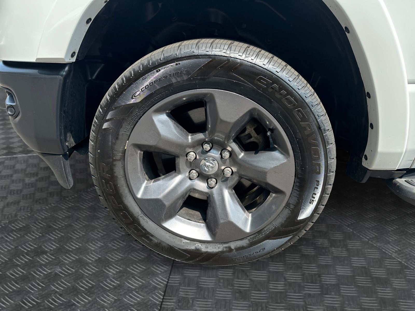 2023 RAM 1500 Big Horn Crew Cab 4x4 5'7' Box