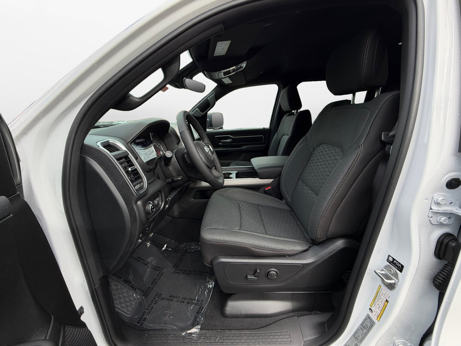 2027 RAM Ram 1500 RAM 1500 BIG HORN CREW CAB 4X4 5'7' BOX