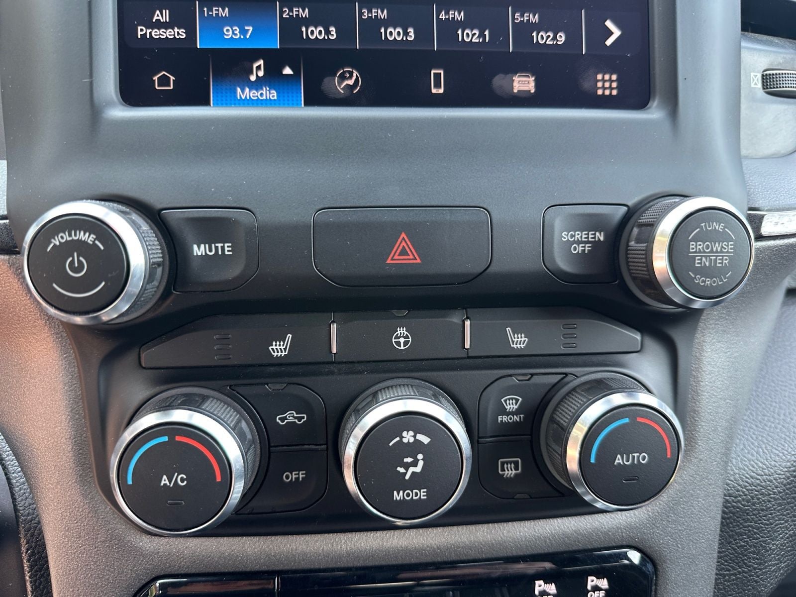 2023 RAM 1500 Big Horn Crew Cab 4x4 5'7' Box