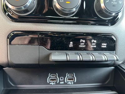 2026 RAM Ram 1500 RAM 1500 EXPRESS CREW CAB 4X4 5'7' BOX