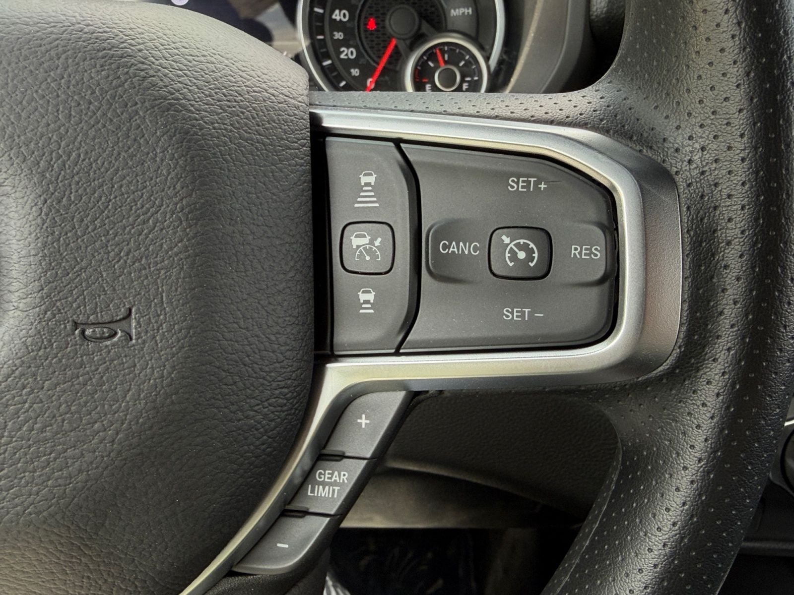 2026 RAM Ram 1500 RAM 1500 EXPRESS CREW CAB 4X4 5'7' BOX