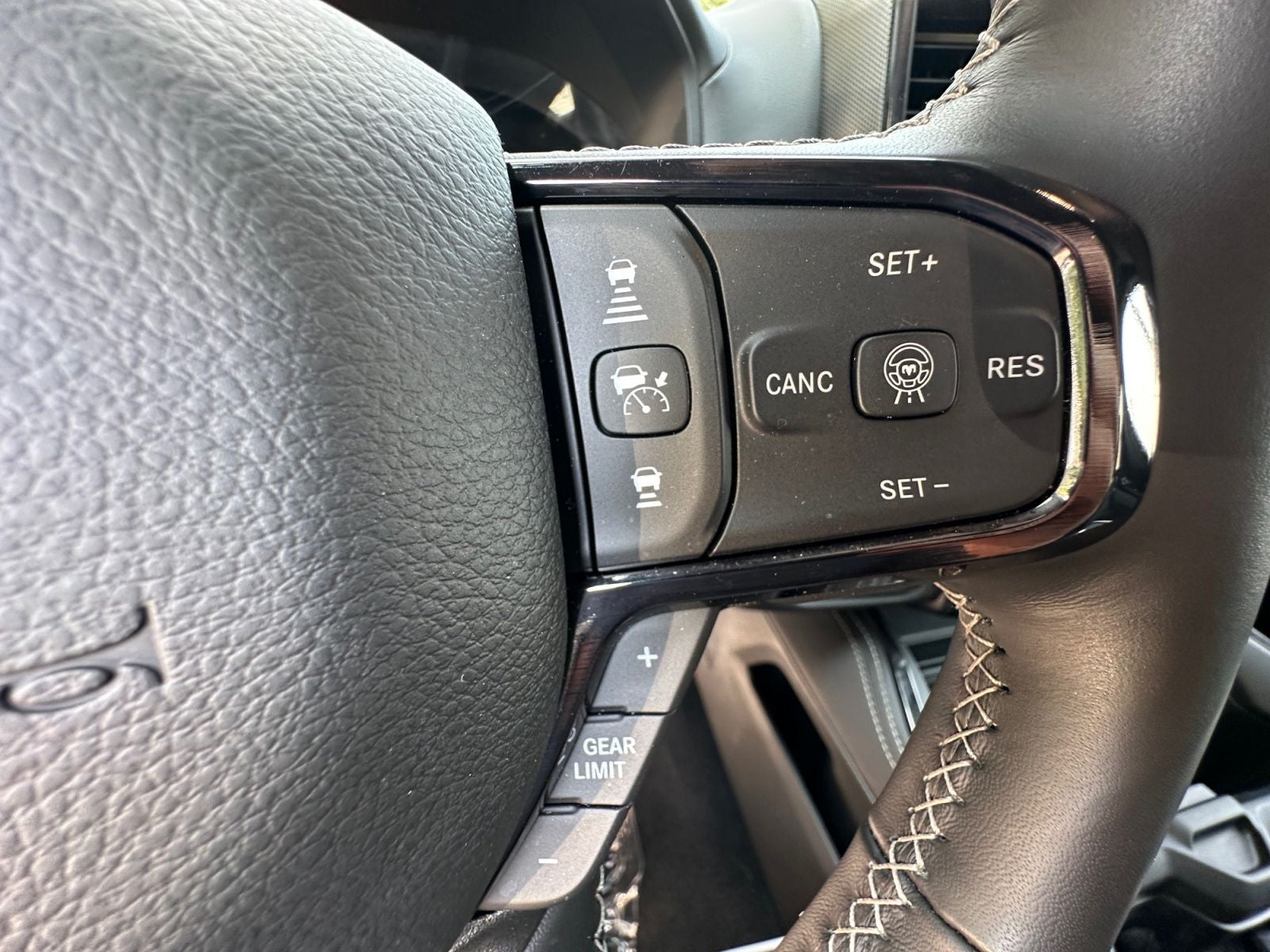 2026 RAM Ram 1500 RAM 1500 LIMITED CREW CAB 4X4 5'7' BOX