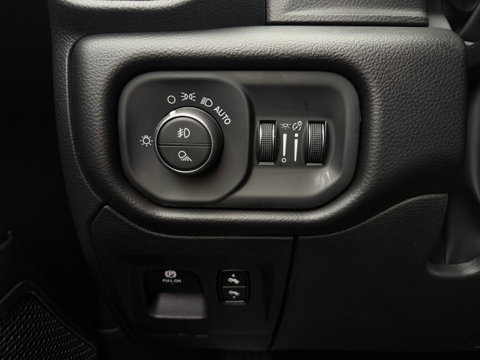 2027 RAM Ram 1500 RAM 1500 LARAMIE CREW CAB 4X4 5'7' BOX