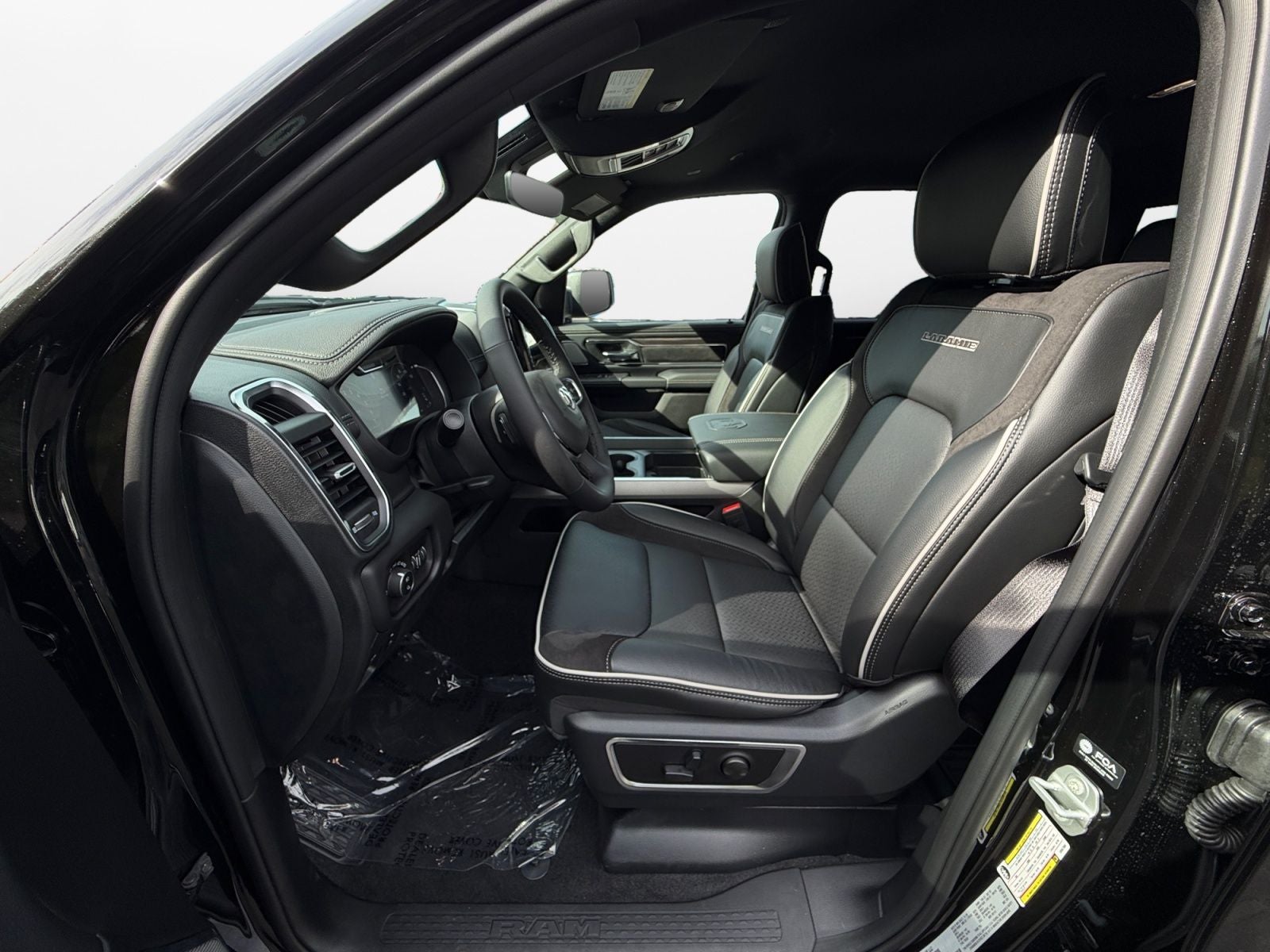 2027 RAM Ram 1500 RAM 1500 LARAMIE CREW CAB 4X4 5'7' BOX