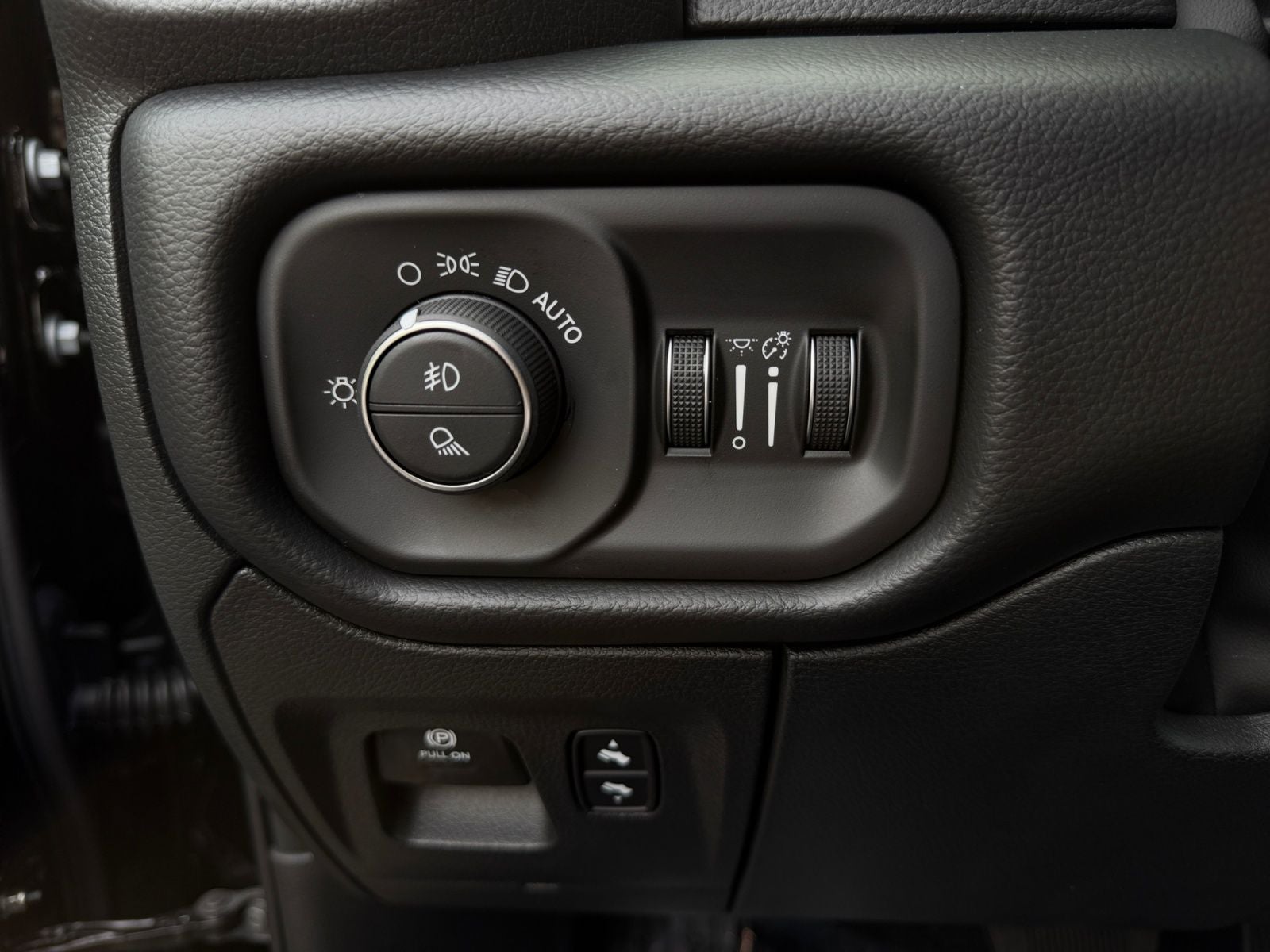 2027 RAM Ram 1500 RAM 1500 LARAMIE CREW CAB 4X4 5'7' BOX
