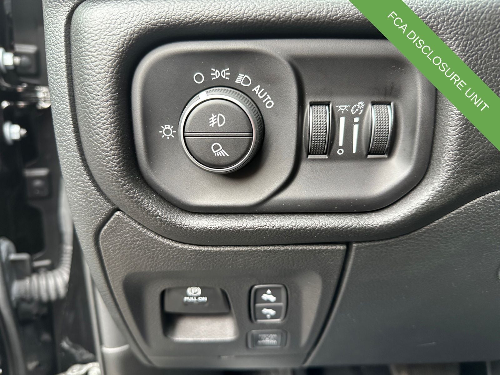 2026 RAM 1500 Laramie Crew Cab 4x4 5'7' Box
