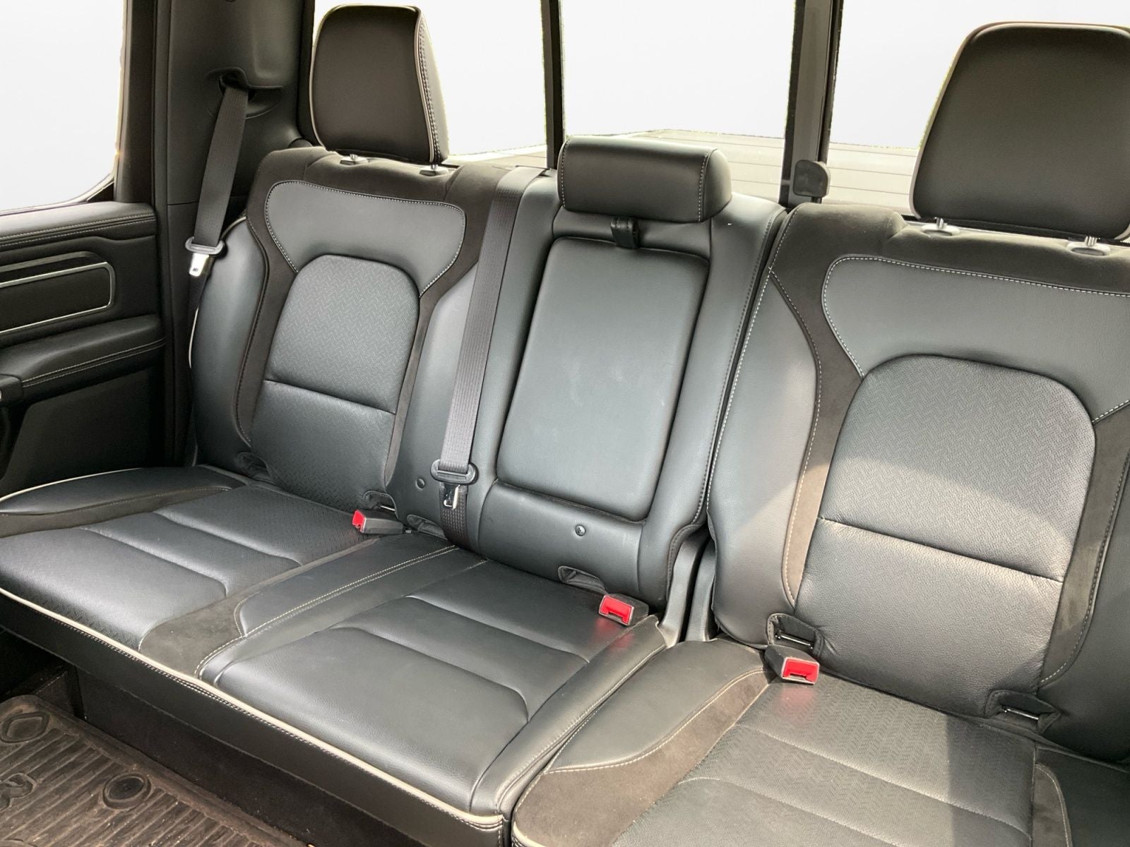 2023 RAM 1500 Laramie Crew Cab 4x4 5'7' Box