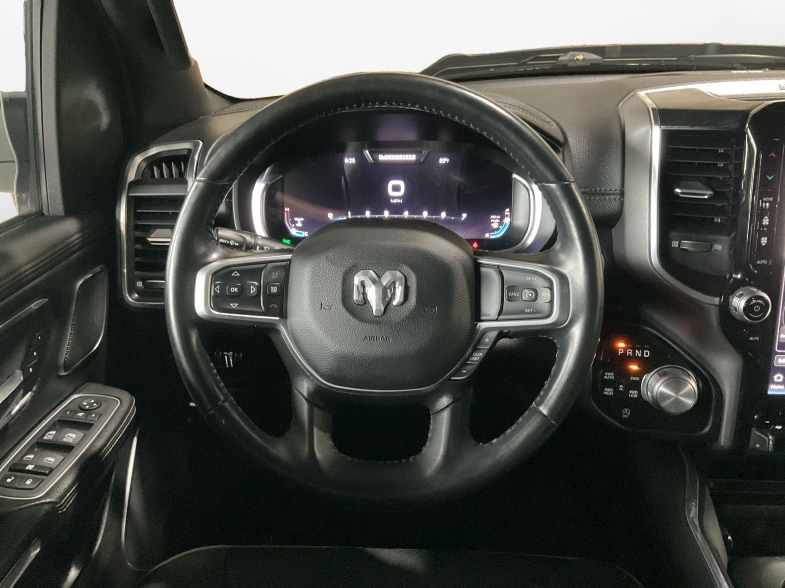2023 RAM 1500 Laramie Crew Cab 4x4 5'7' Box