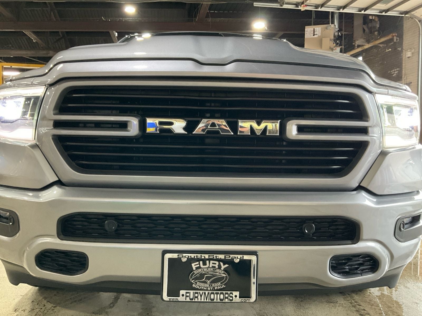 2023 RAM 1500 Laramie Crew Cab 4x4 5'7' Box