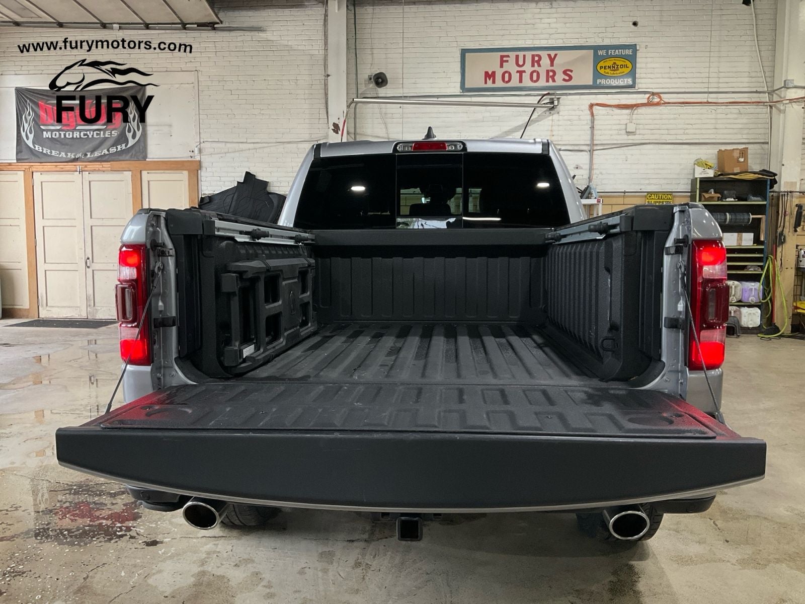 2023 RAM 1500 Laramie Crew Cab 4x4 5'7' Box