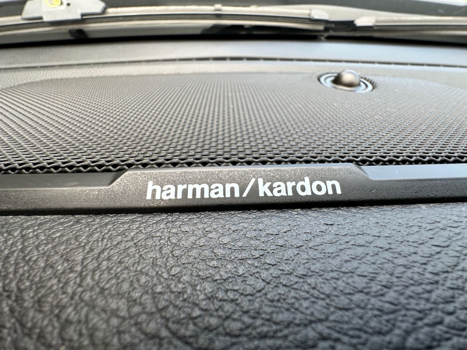 2022 RAM 1500 Laramie Crew Cab 4x4 5'7' Box